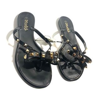 Black/Gold Mudd Sandals - Women's 7